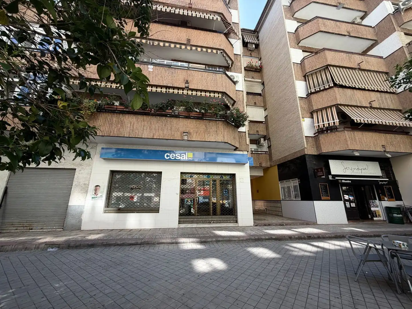 Local comercial de lloguer a Zaidín