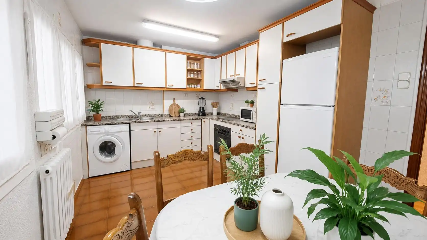 Flat with balcony for sale in Avenida VALENCIA