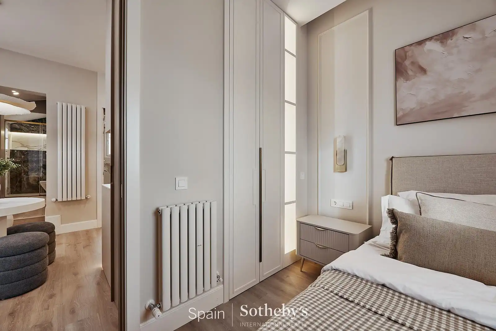 Dormitori de Apartament en venda en Madrid amb Aire condicionat i Calefacció