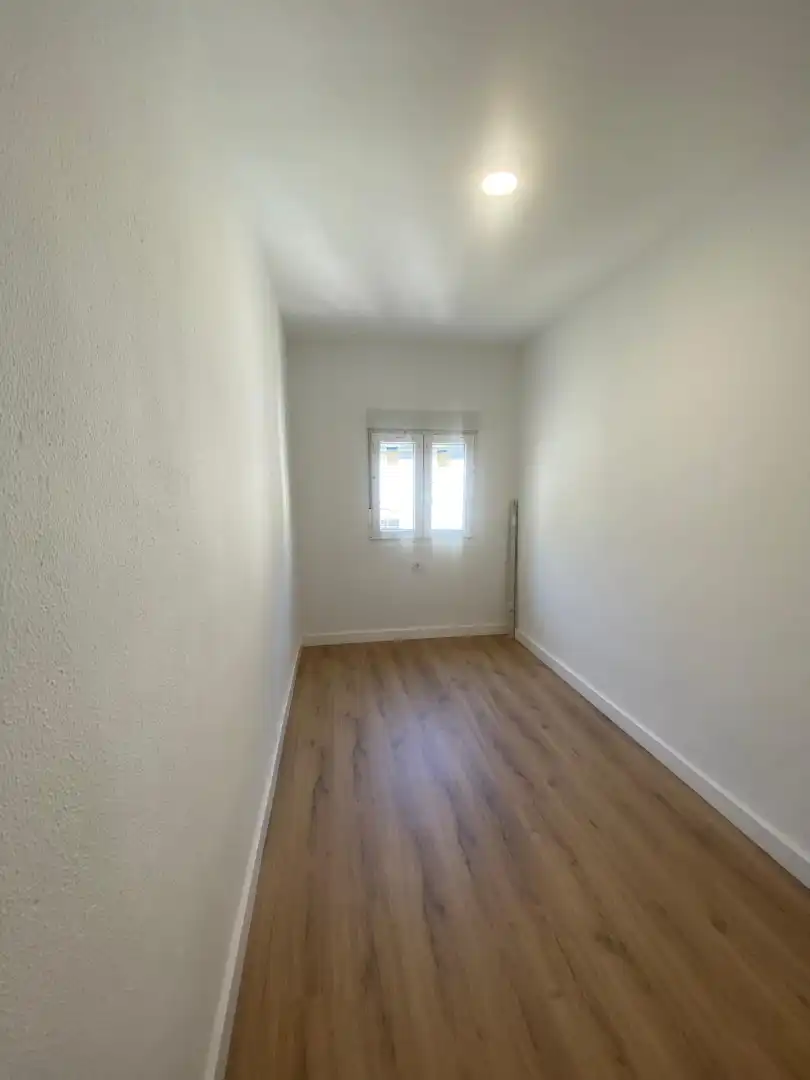 Wohnung zur Miete in Calle Pedro María Plano, Centro