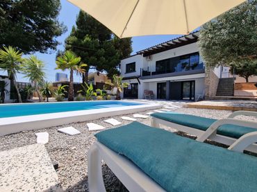 Villa con piscina in vendita a Marisol Park - Ortembach - Los Almendros