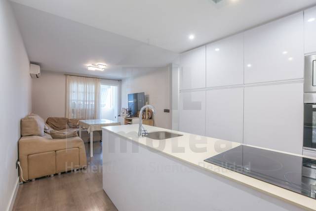 Piso en Venta en Avenida la Calesera en Juan XXIII - Rochelambert