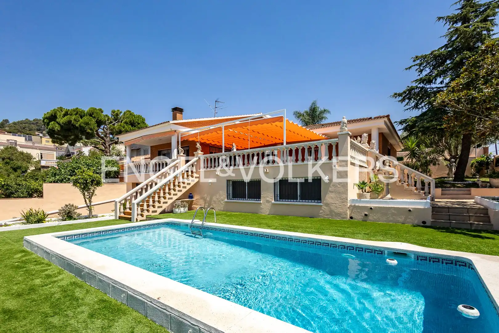 Vista exterior de Casa o chalet de alquiler en Viladecans con Aire acondicionado, Calefacción y Jardín privado