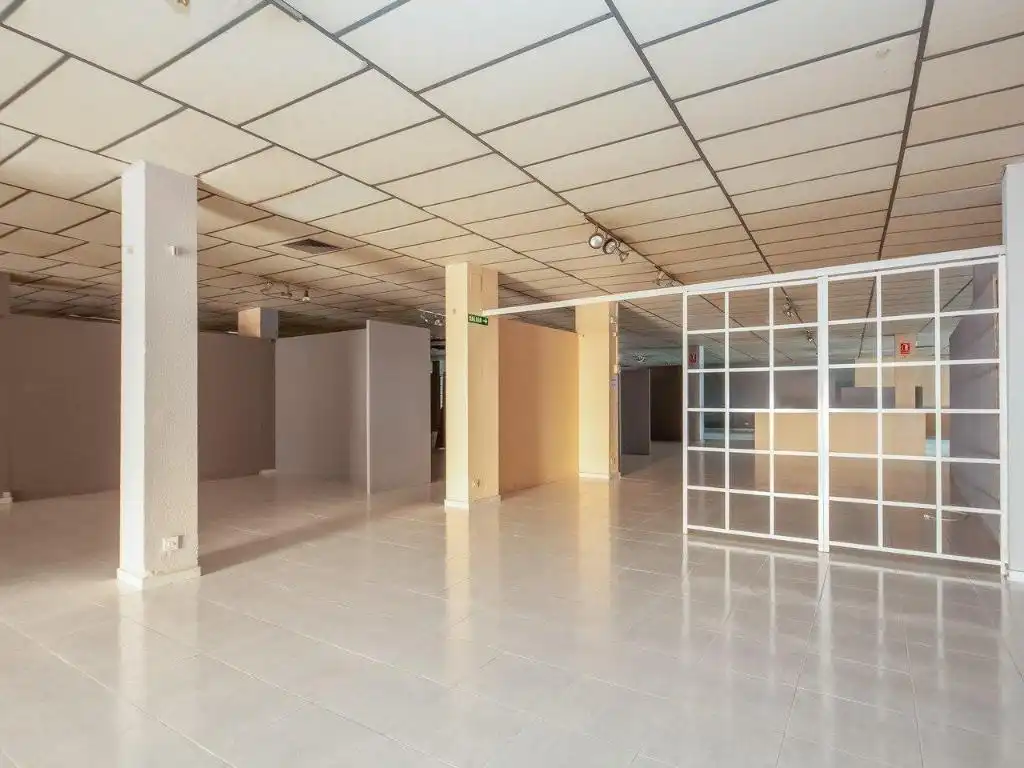 Business premises for sale in Calle SALVADOR GINER, imagen 4