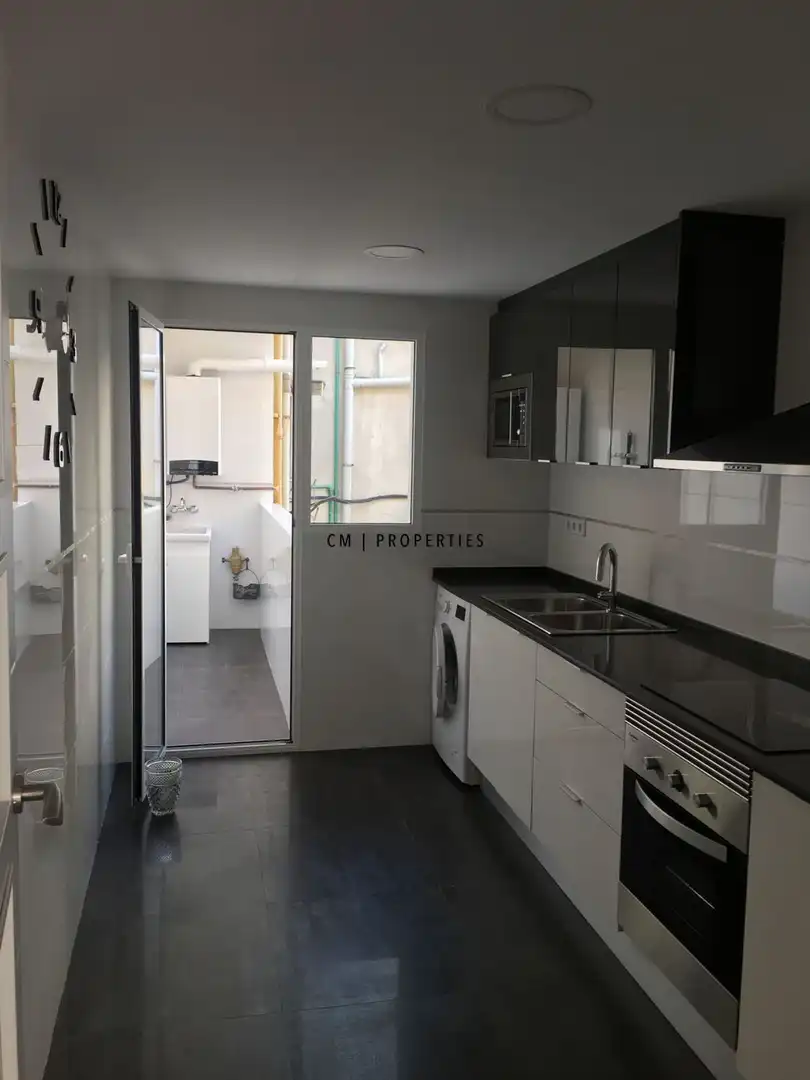 Cuina de Pis de lloguer en Valencia amb Aire condicionat, Calefacció i Terrassa