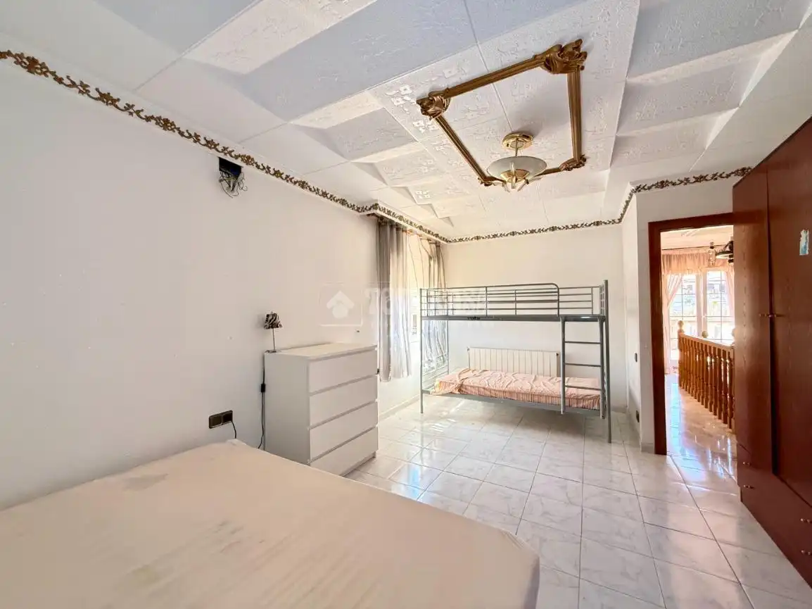 Habitación de Casa o chalet en venta en Canyelles con Terraza y Piscina