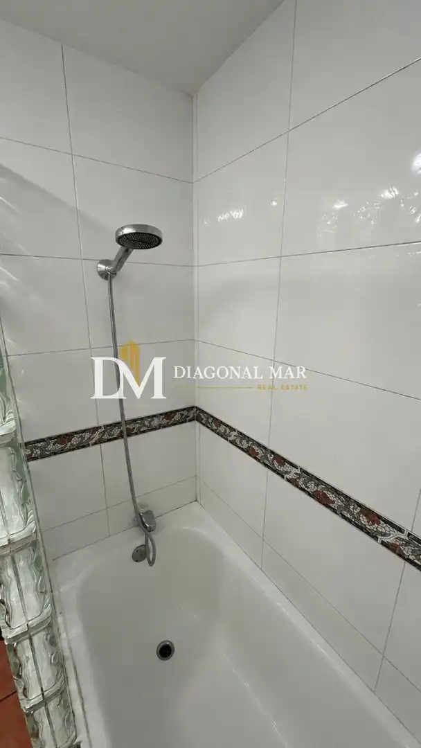 Baño de Piso en venta en Barcelona con Aire acondicionado y Balcón