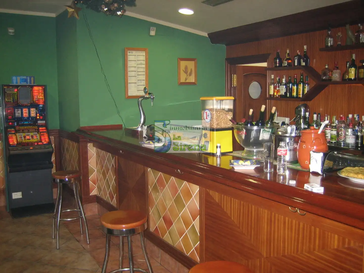 Commercial properties for sale in Castro-Urdiales  with Air Conditioner, Heating and Terrace