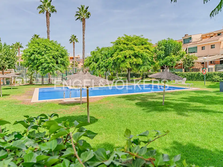 Exterior view of Detached homes for rent in Alicante / Alacant  with Air Conditioner, Heating and Private garden