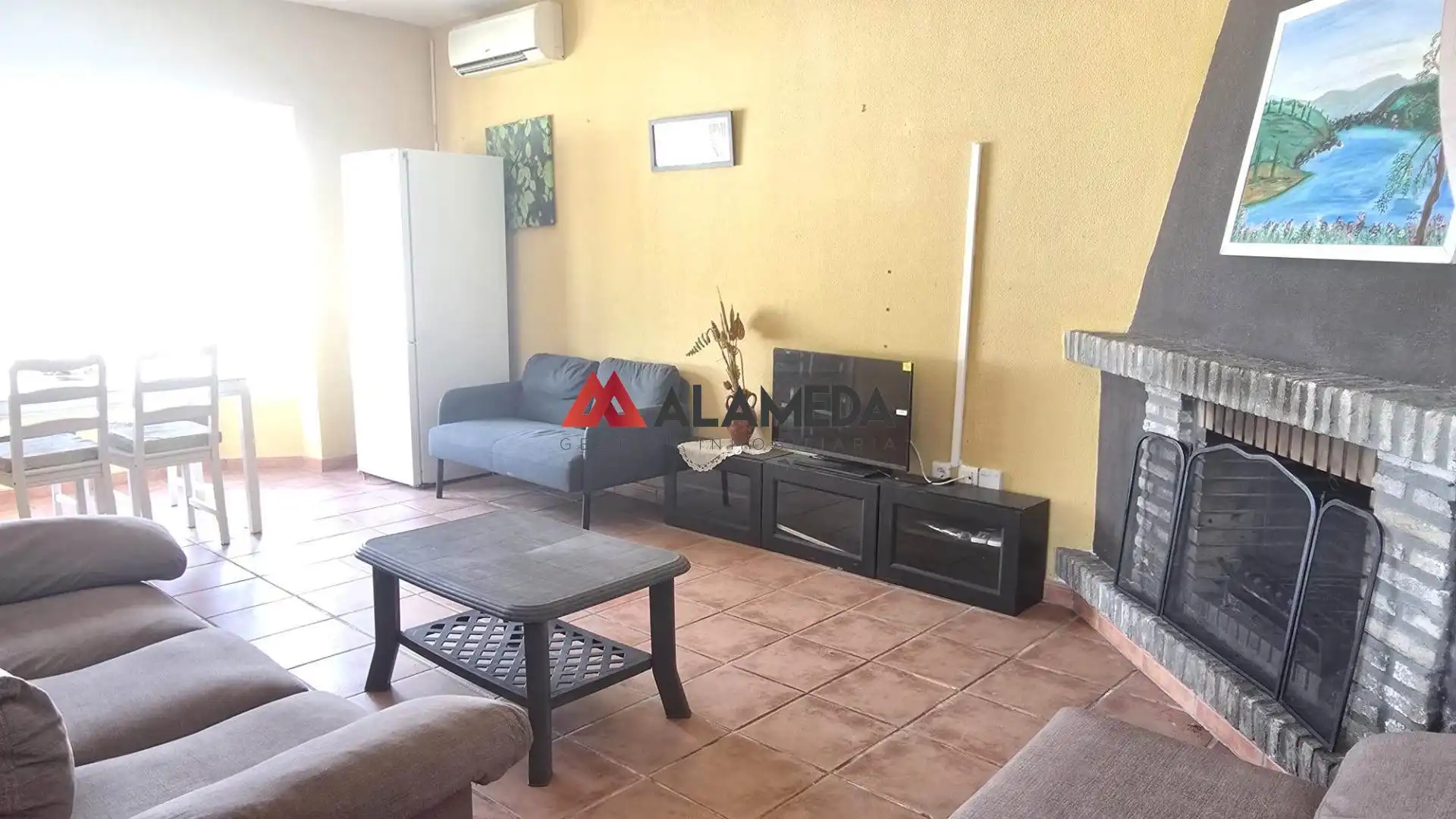 Sala d'estar de Casa o xalet en venda en Chiclana de la Frontera amb Aire condicionat, Jardí privat i Terrassa