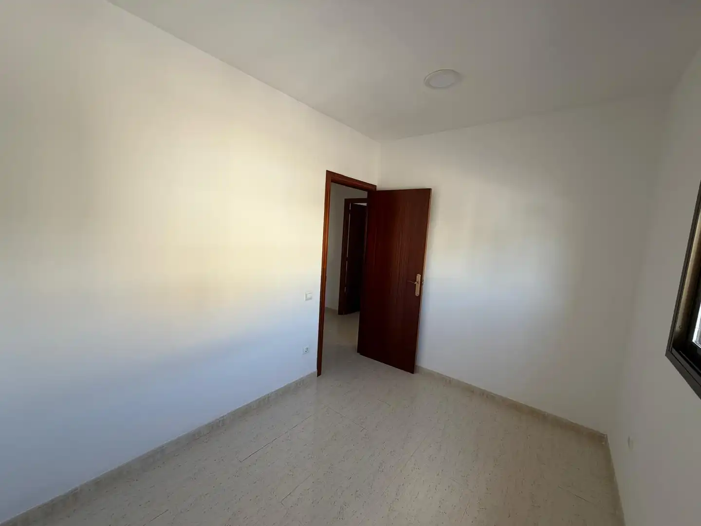 Maison mitoyenne avec terrasse à louer à Carrer del Vallespir, imagen 23