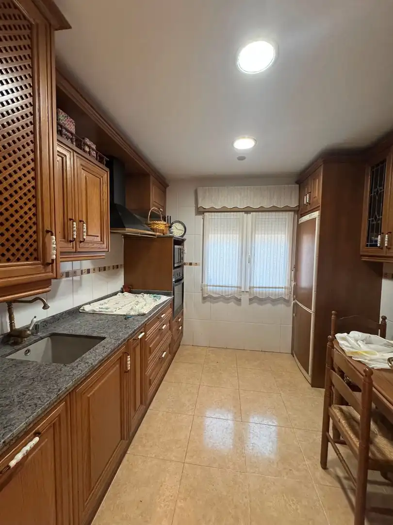 Cocina de Casa o chalet en venta en Esguevillas de Esgueva con Terraza, Trastero y Amueblado