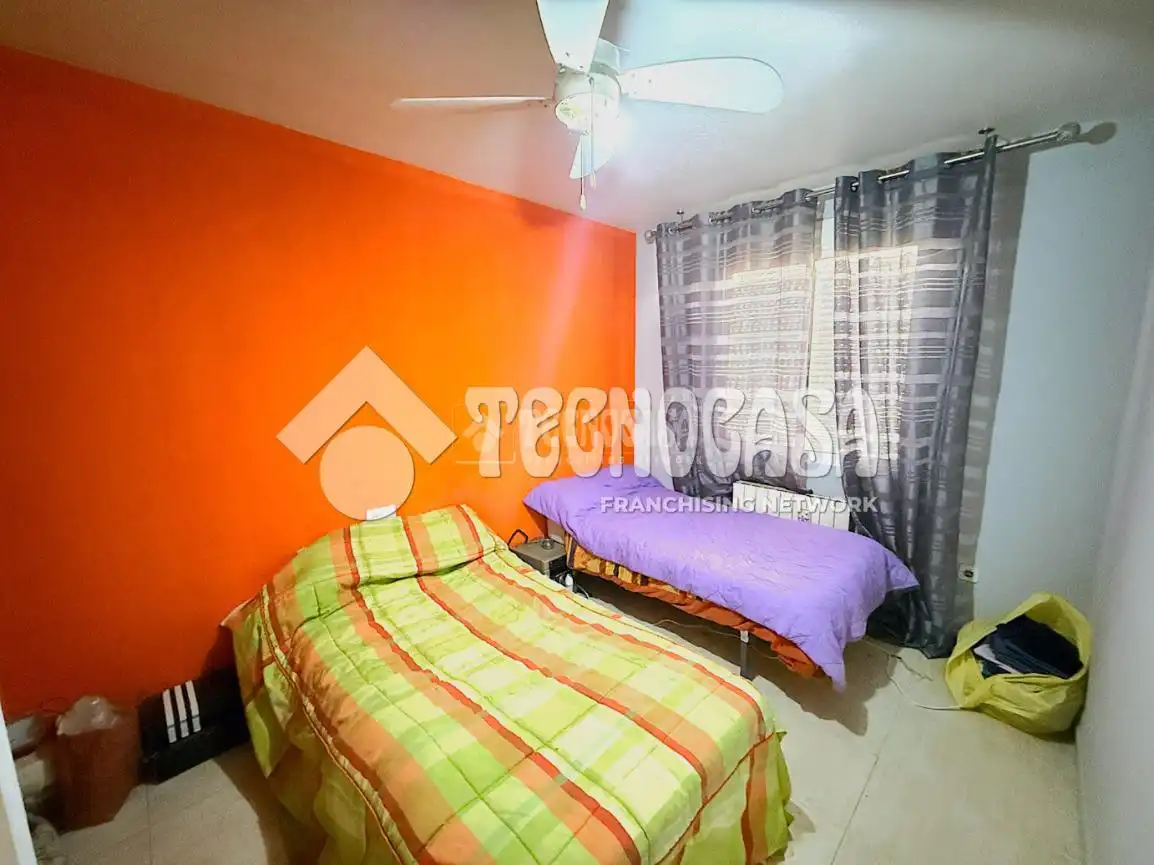 Habitación de Casa adosada en venta en Huete con Calefacción, Amueblado y Piscina comunitaria