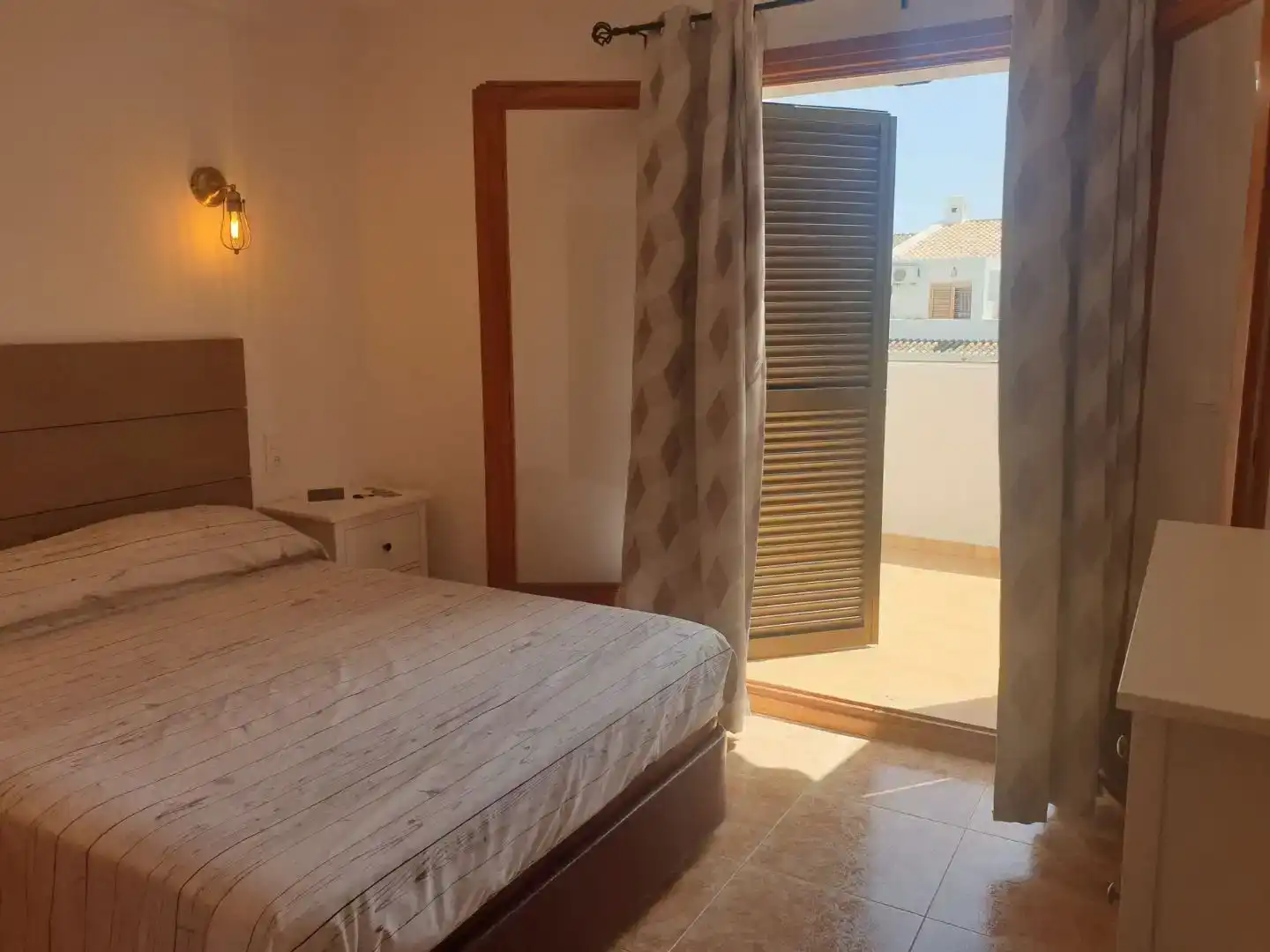 Dormitori de Dúplex de lloguer en Dénia amb Piscina i Moblat