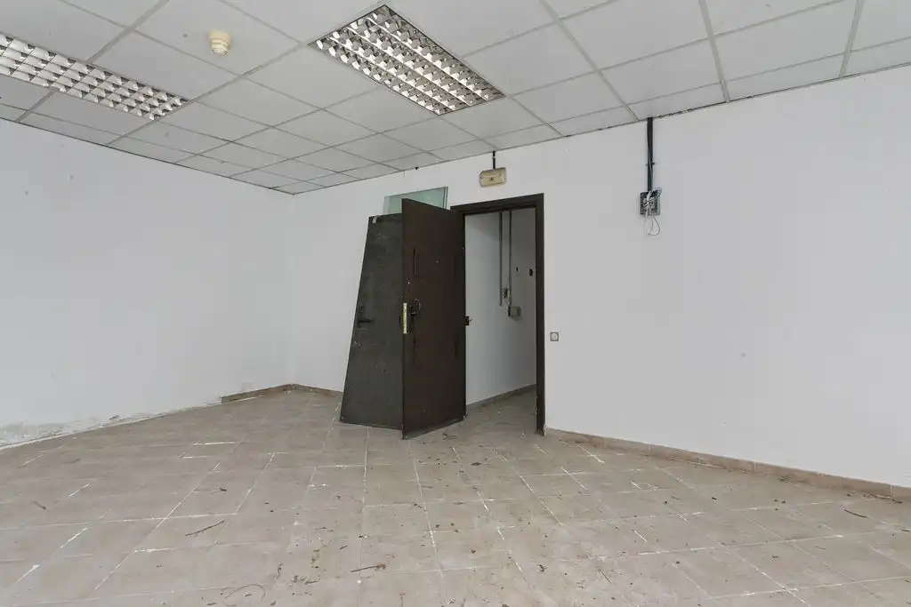 Local en venta en Avinyonet del Penedès