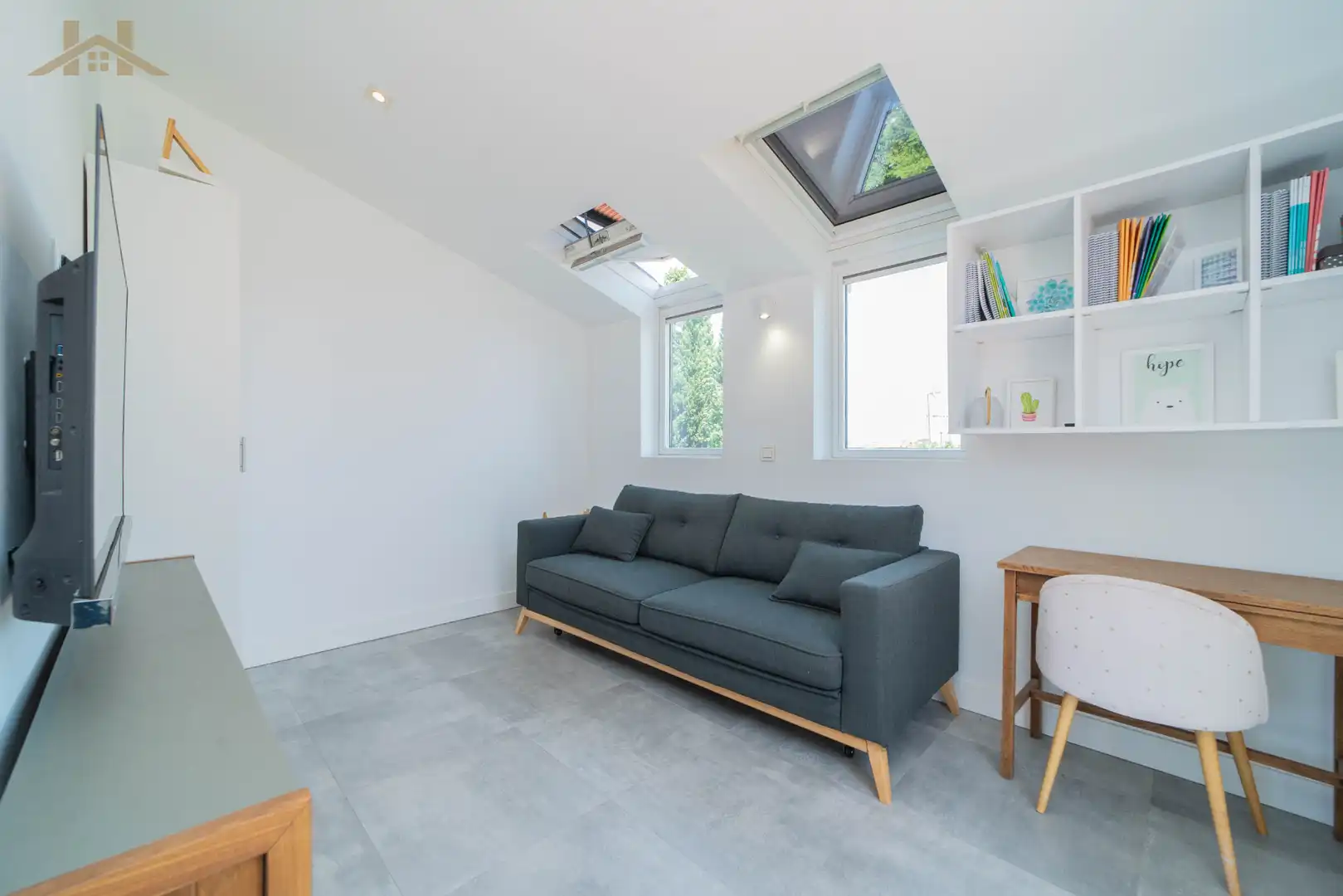 Living room of Detached homes for sale in Pozuelo de Alarcón  with Air Conditioner, Heating and Private garden