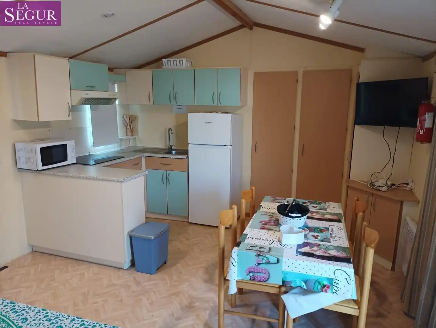 Cuina de Finca rústica en venda en Vejer de la Frontera amb Aire condicionat, Jardí privat i Terrassa