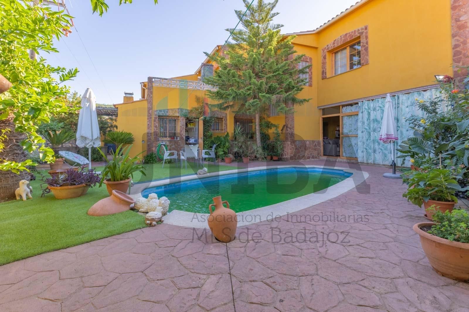 Jardí de Casa o xalet en venda en La Codosera amb Aire condicionat, Calefacció i Jardí privat