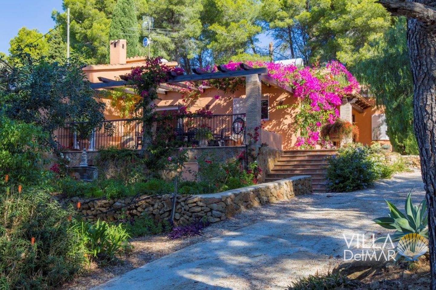 Exterior view of House or chalet for sale in Dénia  with Air Conditioner, Heating and Private garden