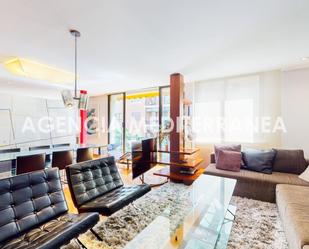 Living room of Flat for sale in  Valencia Capital  with Air Conditioner and Balcony