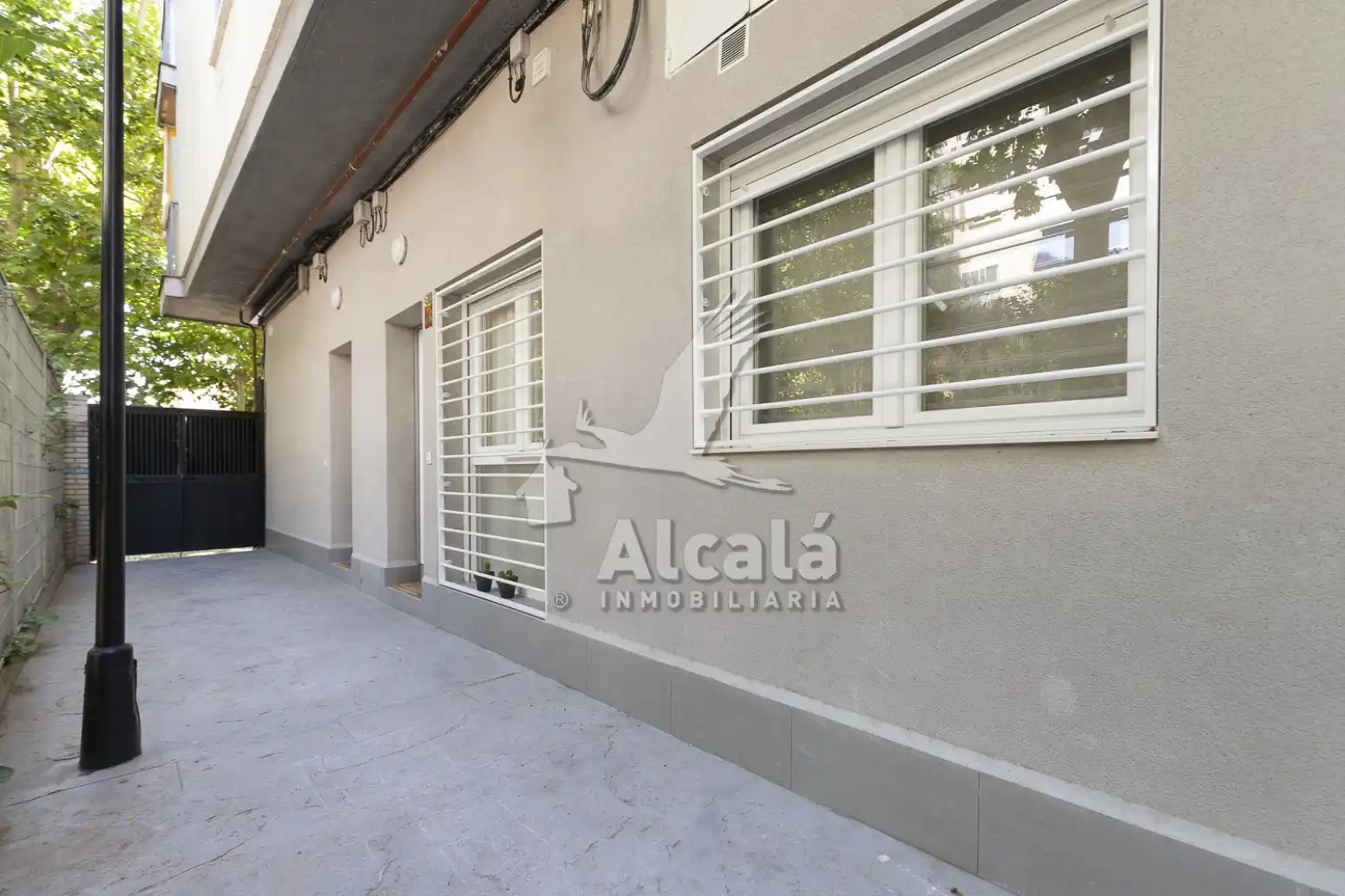 Exterior view of Flat for sale in Alcalá de Henares  with Heating