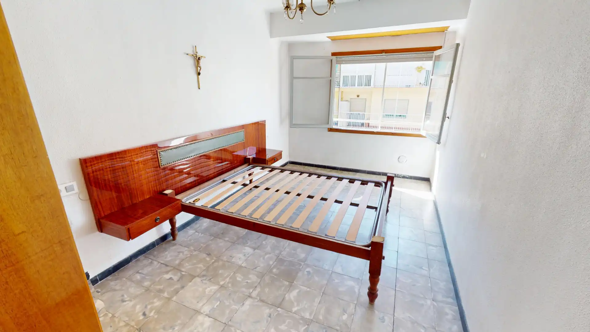 Habitación de Piso en venta en Alicante / Alacant con Terraza y Balcón
