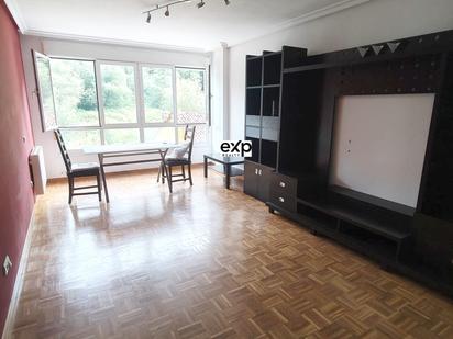 Living room of Flat for sale in Oviedo   with Heating, Parquet flooring and Storage room