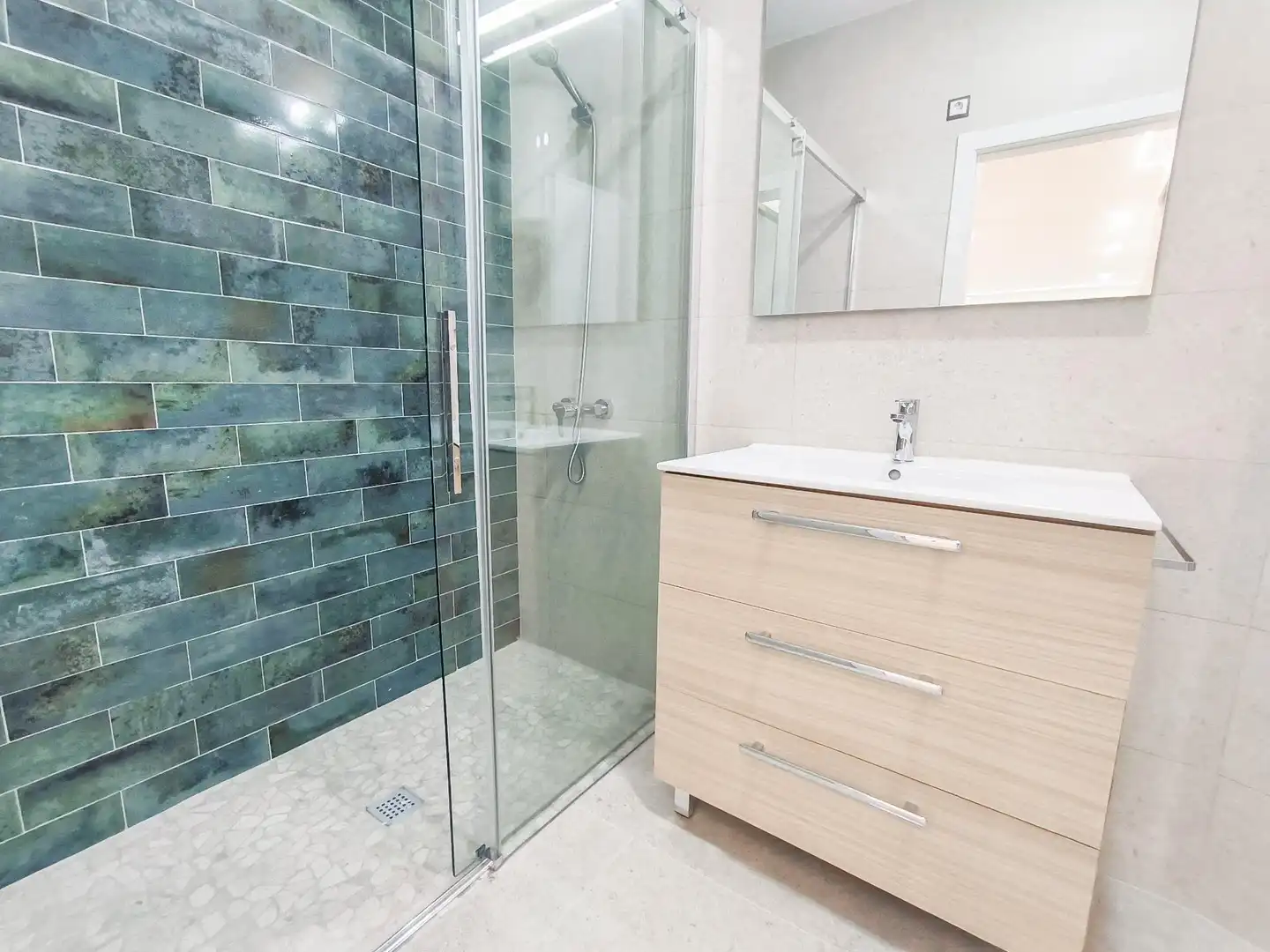 Bathroom of Study for sale in Benidorm  with Air Conditioner and Terrace
