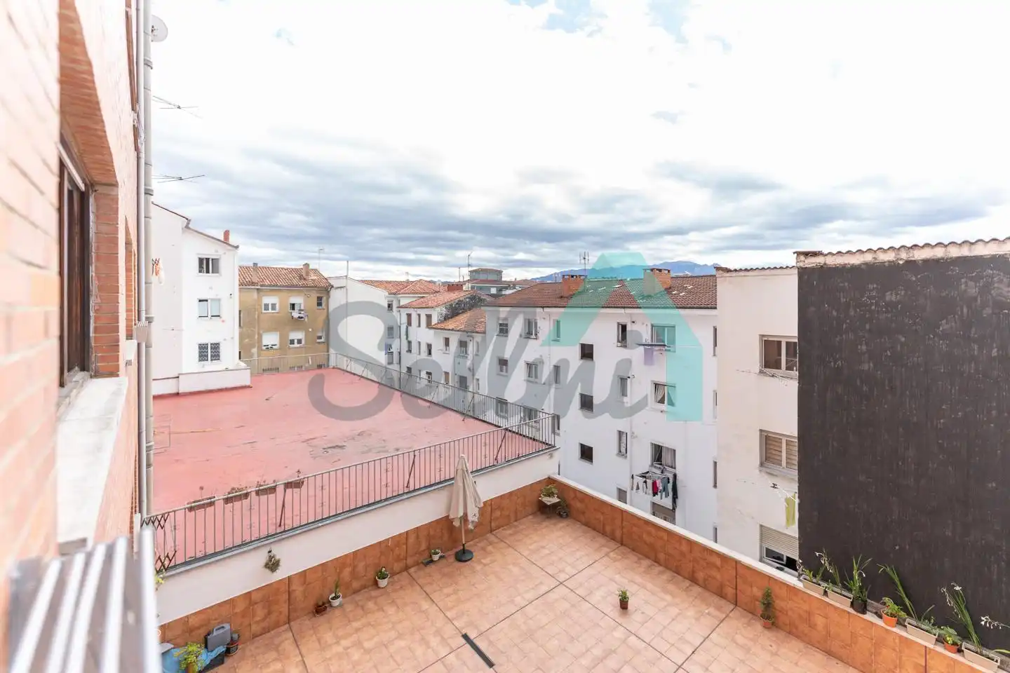 Flat for rent in Calle Gregorio Marañon, Vallobín
