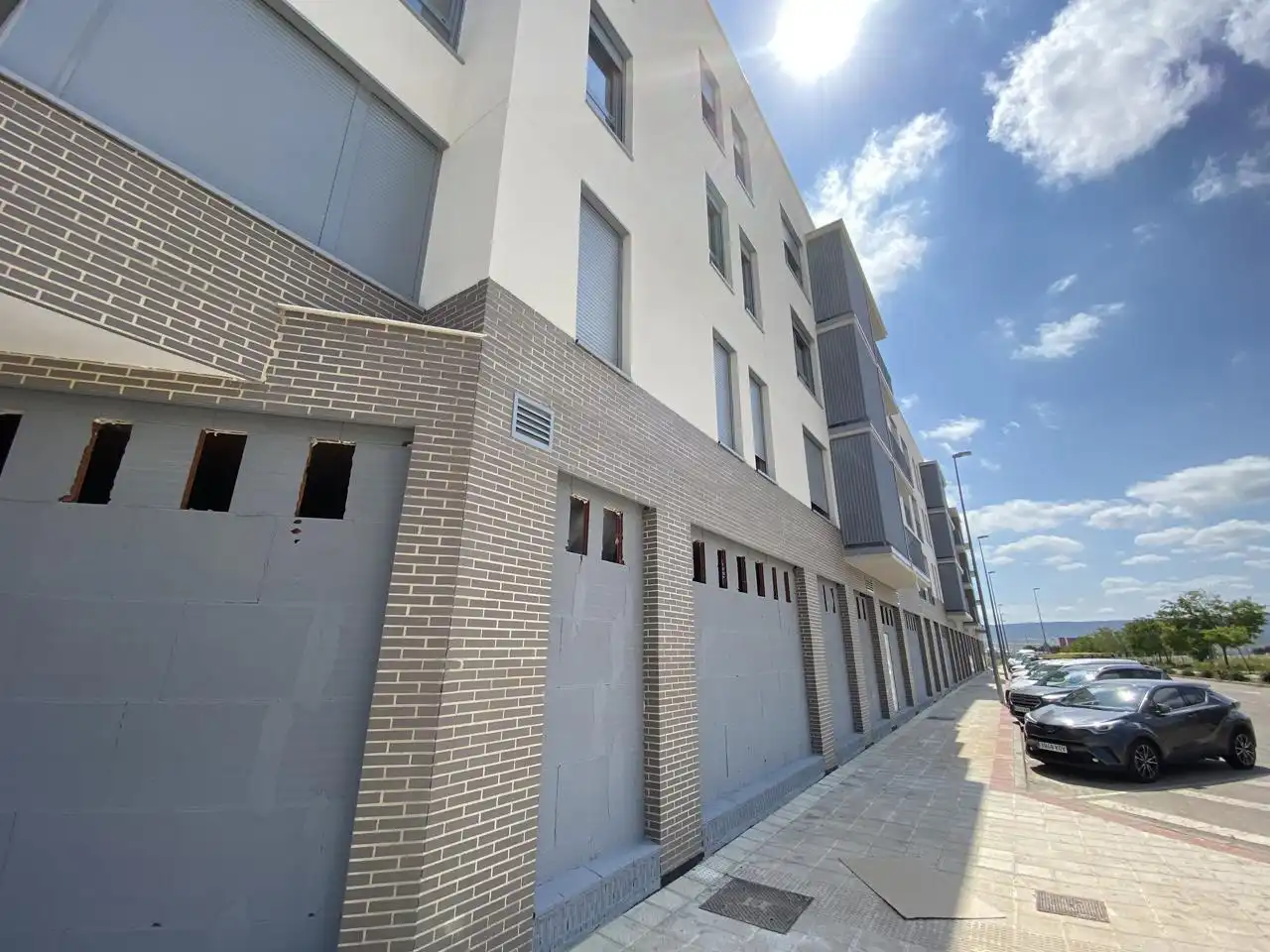 Vista exterior de Piso en venta en Alovera con Calefacción, Trastero y Piscina