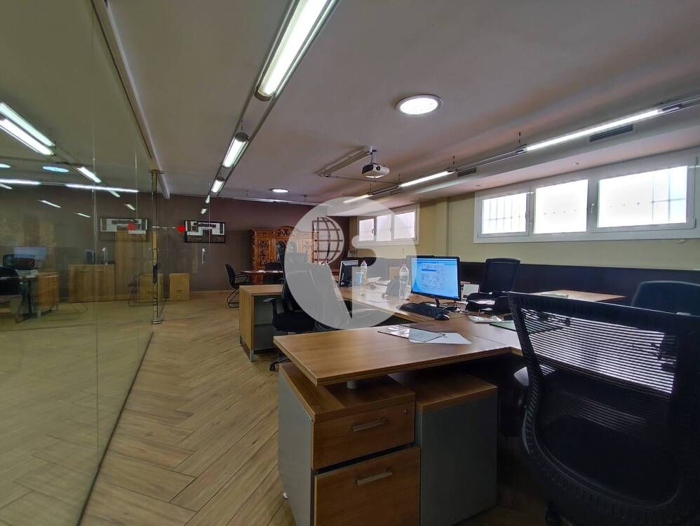 Premises for sale in  Barcelona Capital  with Air Conditioner and Heating