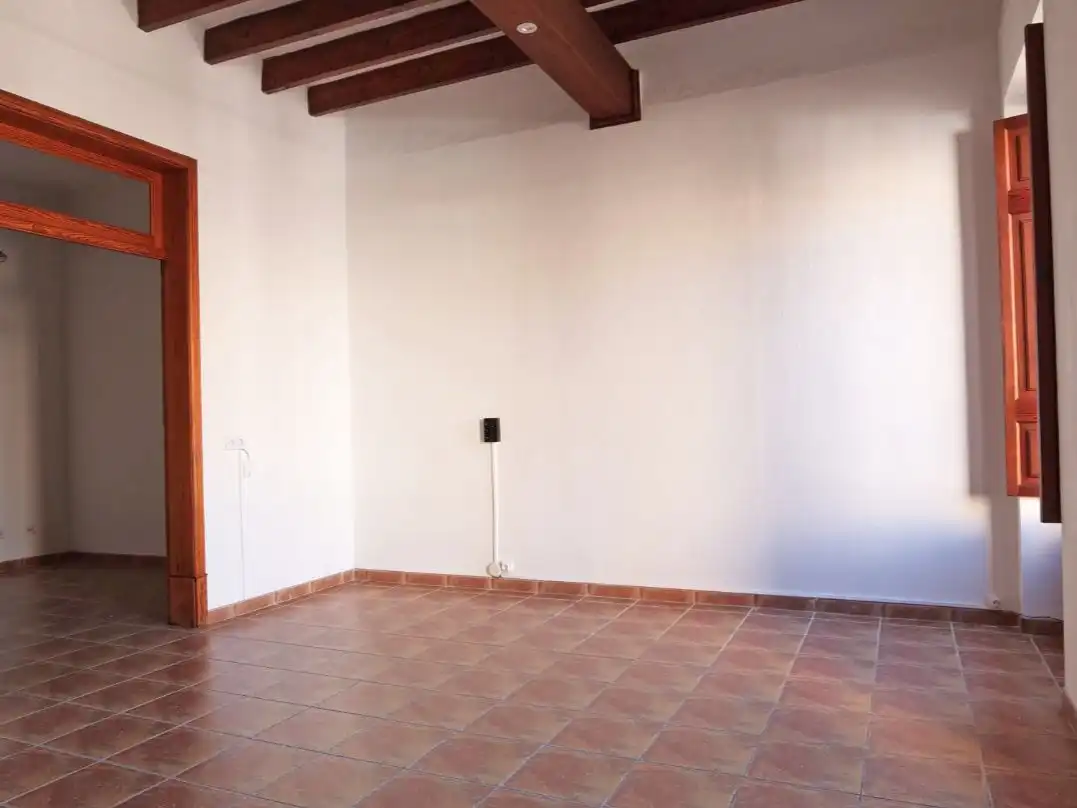 Commercial properties for rent in Sineu  with Terrace