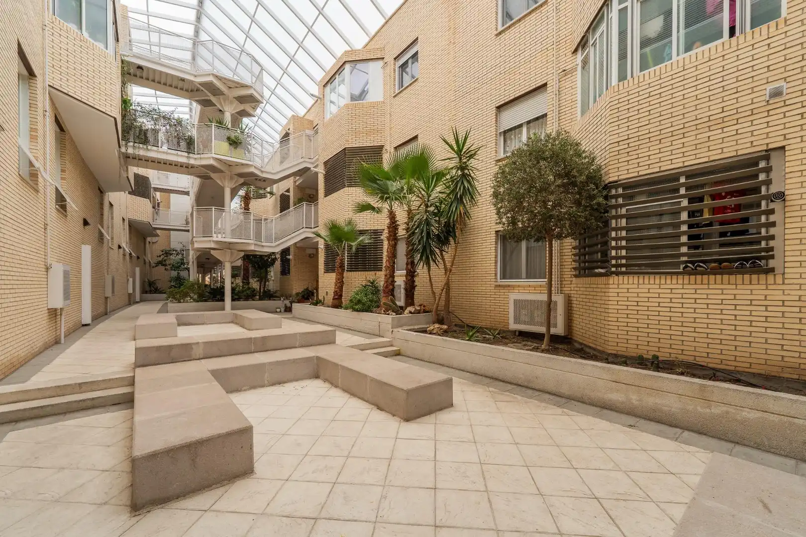 Vista exterior de Àtic en venda en San Sebastián de los Reyes amb Aire condicionat, Calefacció i Parquet