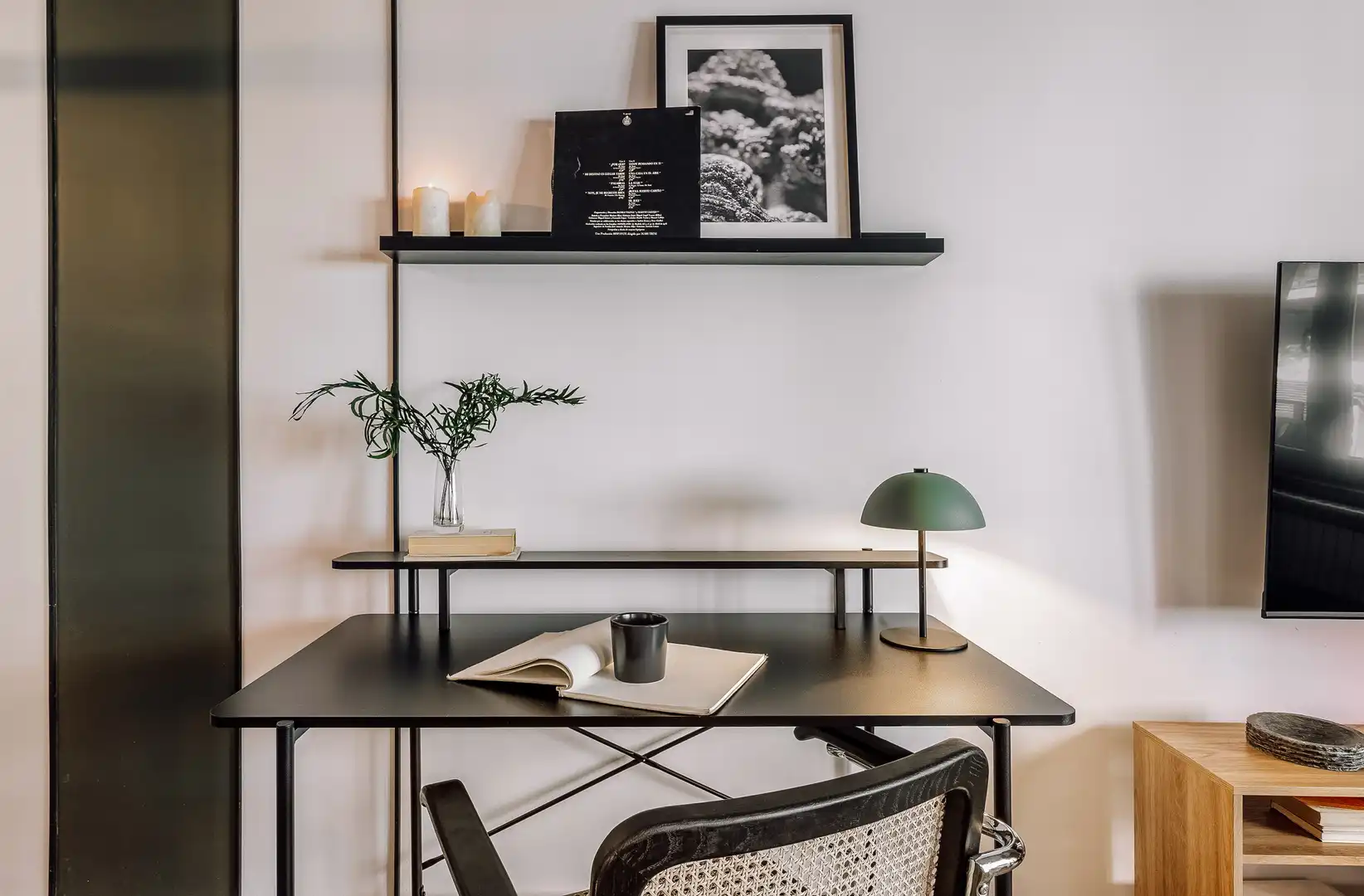 Dormitori de Apartament de lloguer en Madrid amb Aire condicionat, Calefacció i Moblat