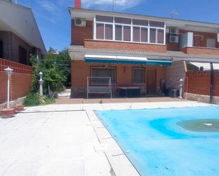 Swimming pool of House or chalet for sale in Villamanrique de Tajo  with Air Conditioner, Terrace and Swimming Pool