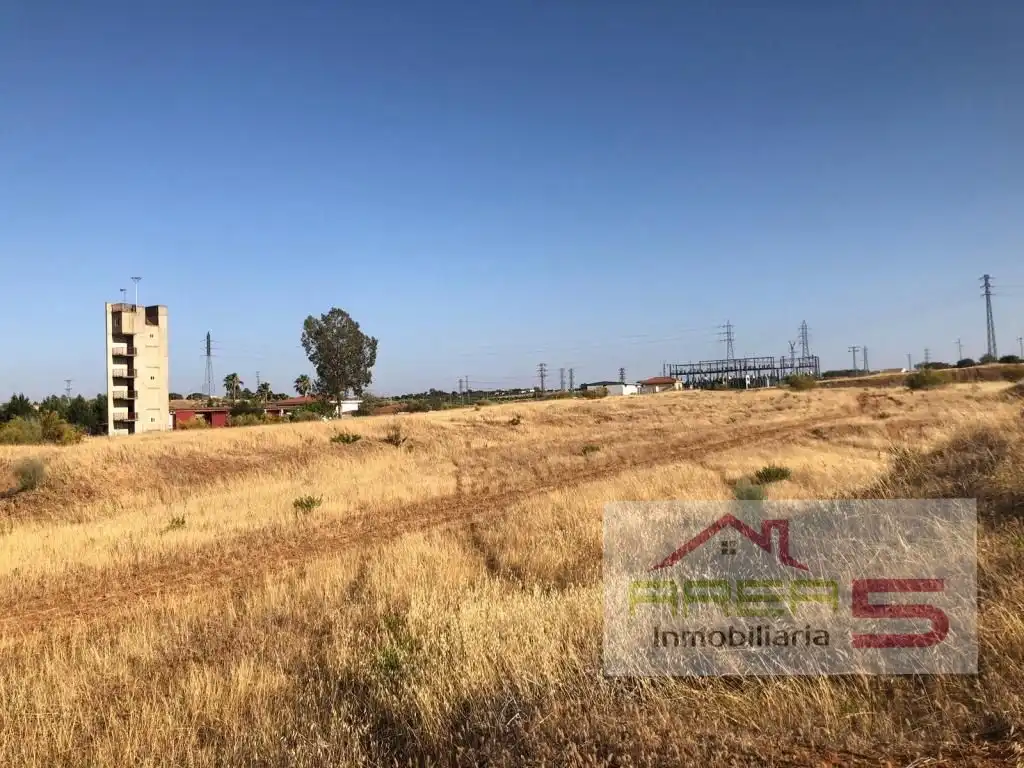 Industrial land for sale in Oeste