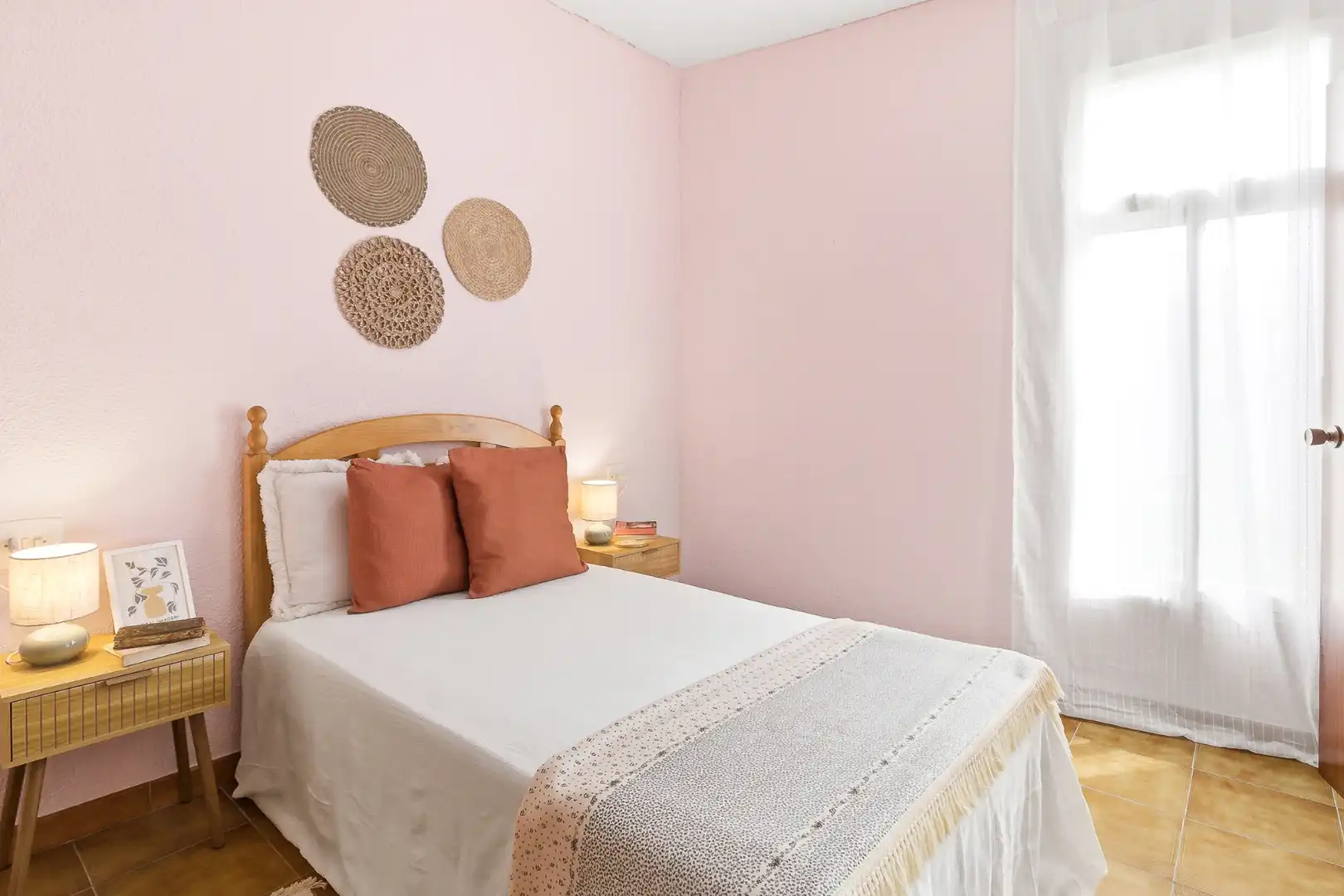 Habitación de Casa adosada en venta en Navajas con Aire acondicionado, Calefacción y Jardín privado