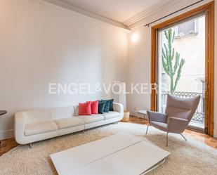 Living room of Apartment to rent in  Barcelona Capital  with Air Conditioner, Heating and Parquet flooring