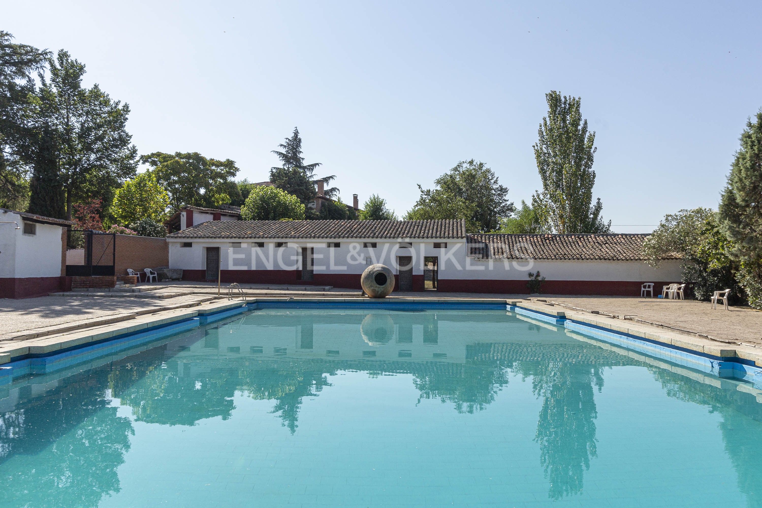 Swimming pool of House or chalet for sale in Valdeolmos-Alalpardo  with Air Conditioner, Heating and Terrace