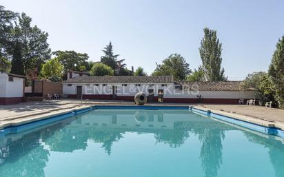 Piscina de Casa o xalet en venda en Valdeolmos-Alalpardo amb Aire condicionat, Terrassa i Piscina