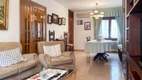 Sala d'estar de Casa o xalet en venda en Mallén amb Aire condicionat, Calefacció i Jardí privat
