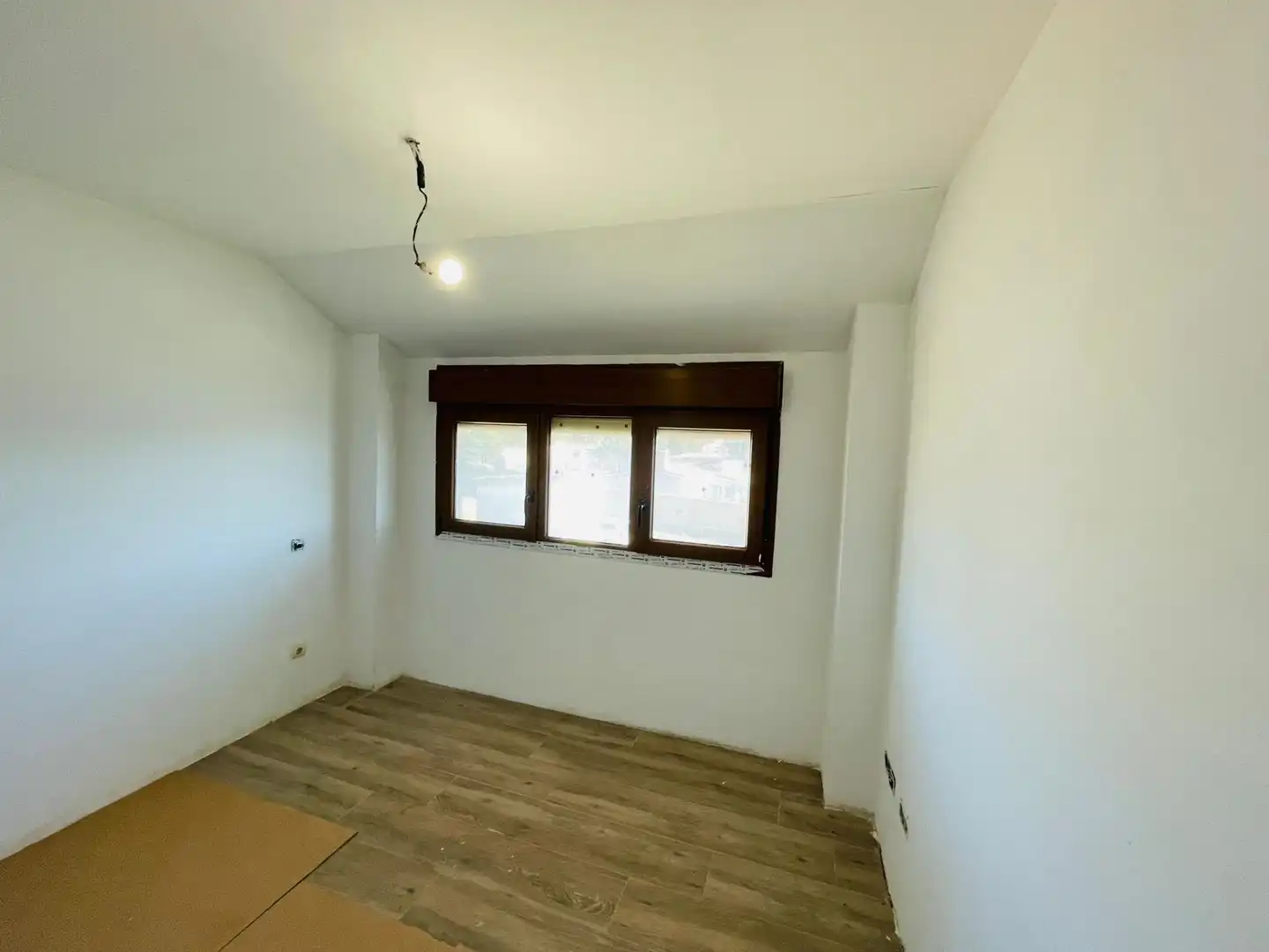 Casa adosada en venta en Navalperal de Pinares con Jardín privado, Terraza y Alarma