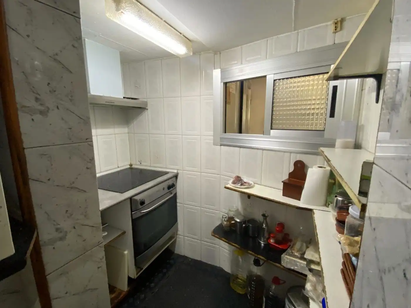 Cuina de Local en venda en Montcada i Reixac amb Aire condicionat, Calefacció i Terrassa