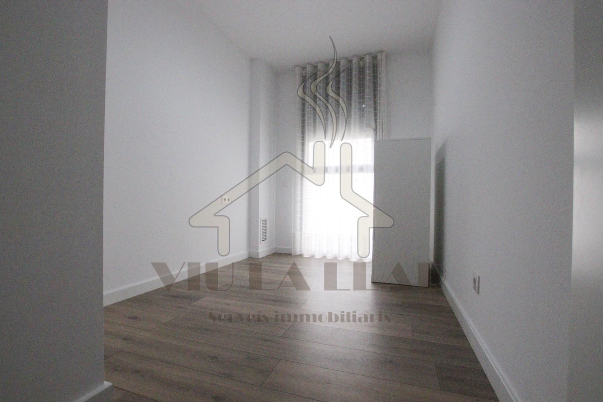 Bedroom of Flat for sale in Mataró