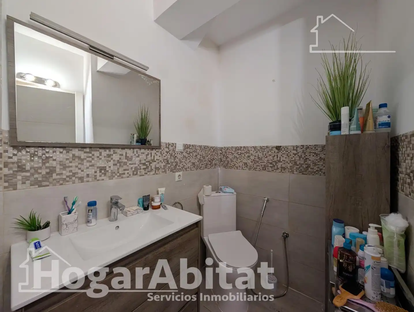 Bathroom of Flat for sale in Alicante / Alacant  with Terrace and Furnished