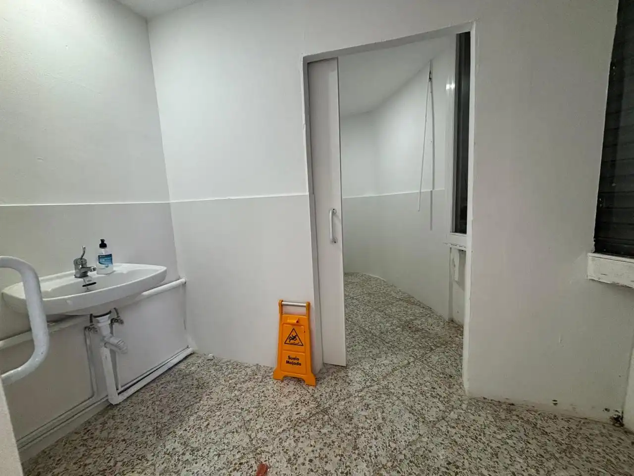 Gewerbefläche zur Miete in De La Roureda, imagen 15