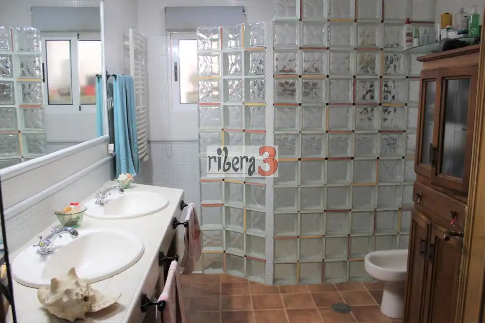 Badezimmer von Einfamilien-Reihenhaus zum Verkauf in San Javier mit Klimaanlage, Terrasse und Balkon