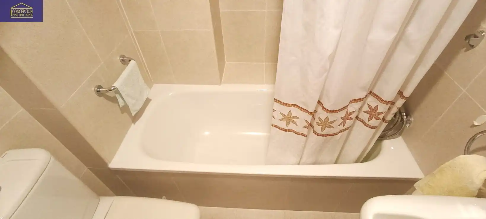 Baño de Piso de alquiler en Córdoba con Aire acondicionado, Calefacción y Amueblado