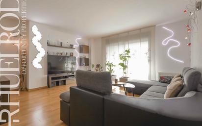 Sala d'estar de Pis en venda en  Barcelona Capital amb Aire condicionat, Calefacció i Parquet