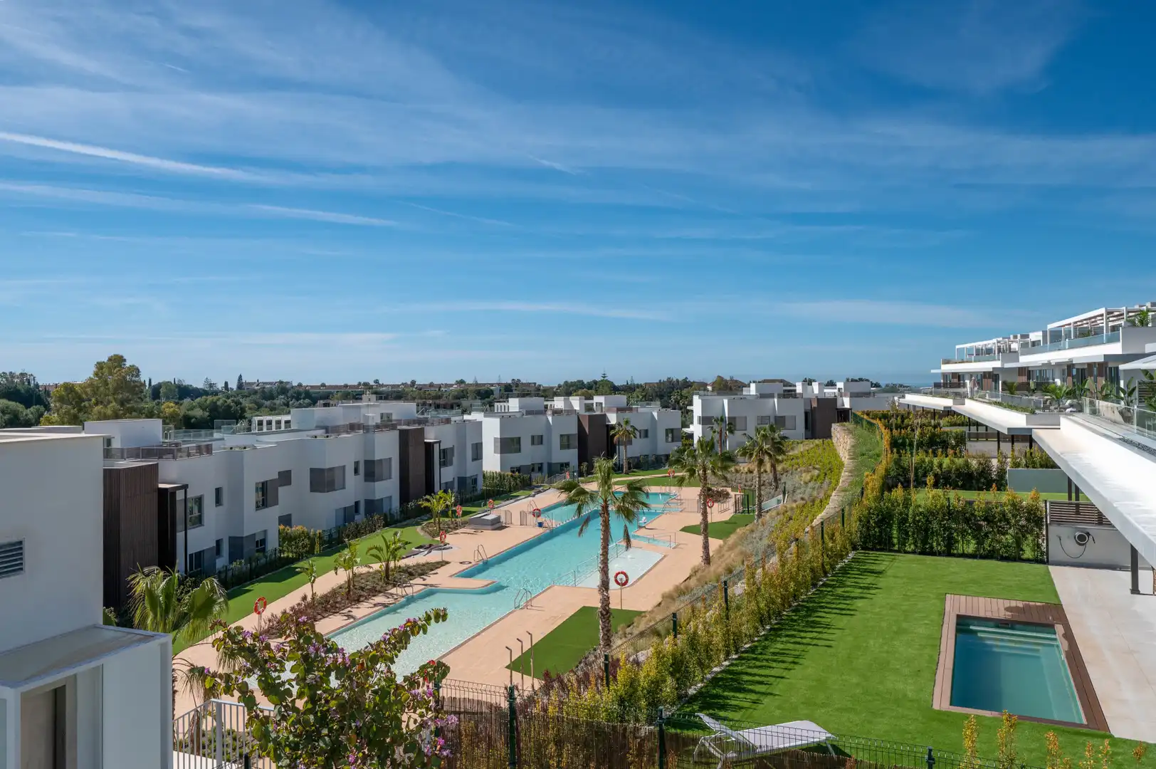 Exterior view of Attic for rent in Marbella  with Air Conditioner, Terrace and Storage room